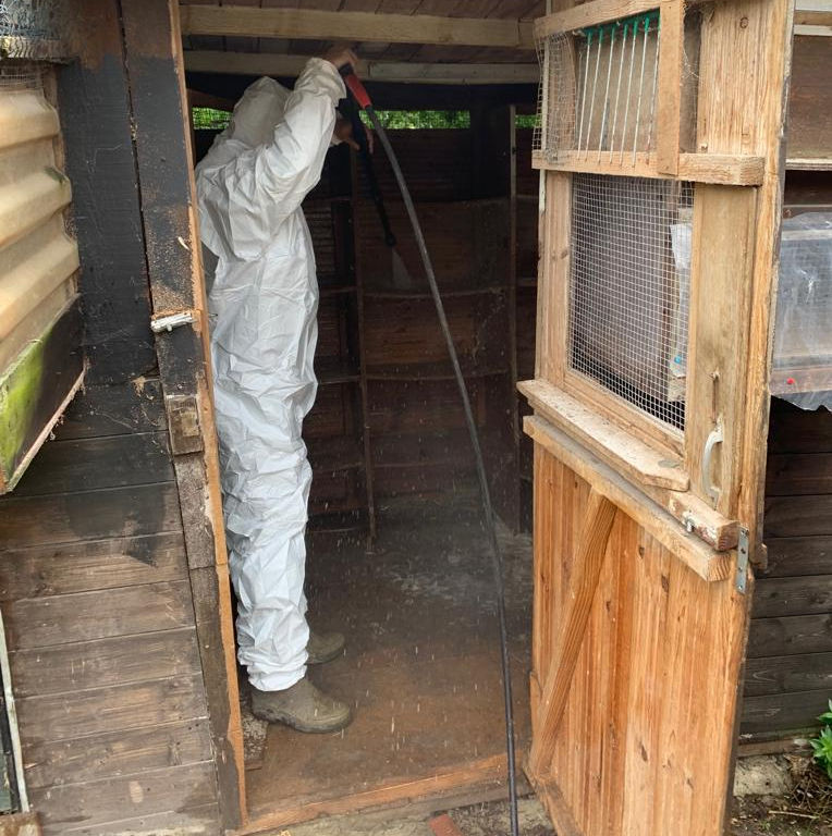 Aviary Clean Spraying Aviary Clean Spraying